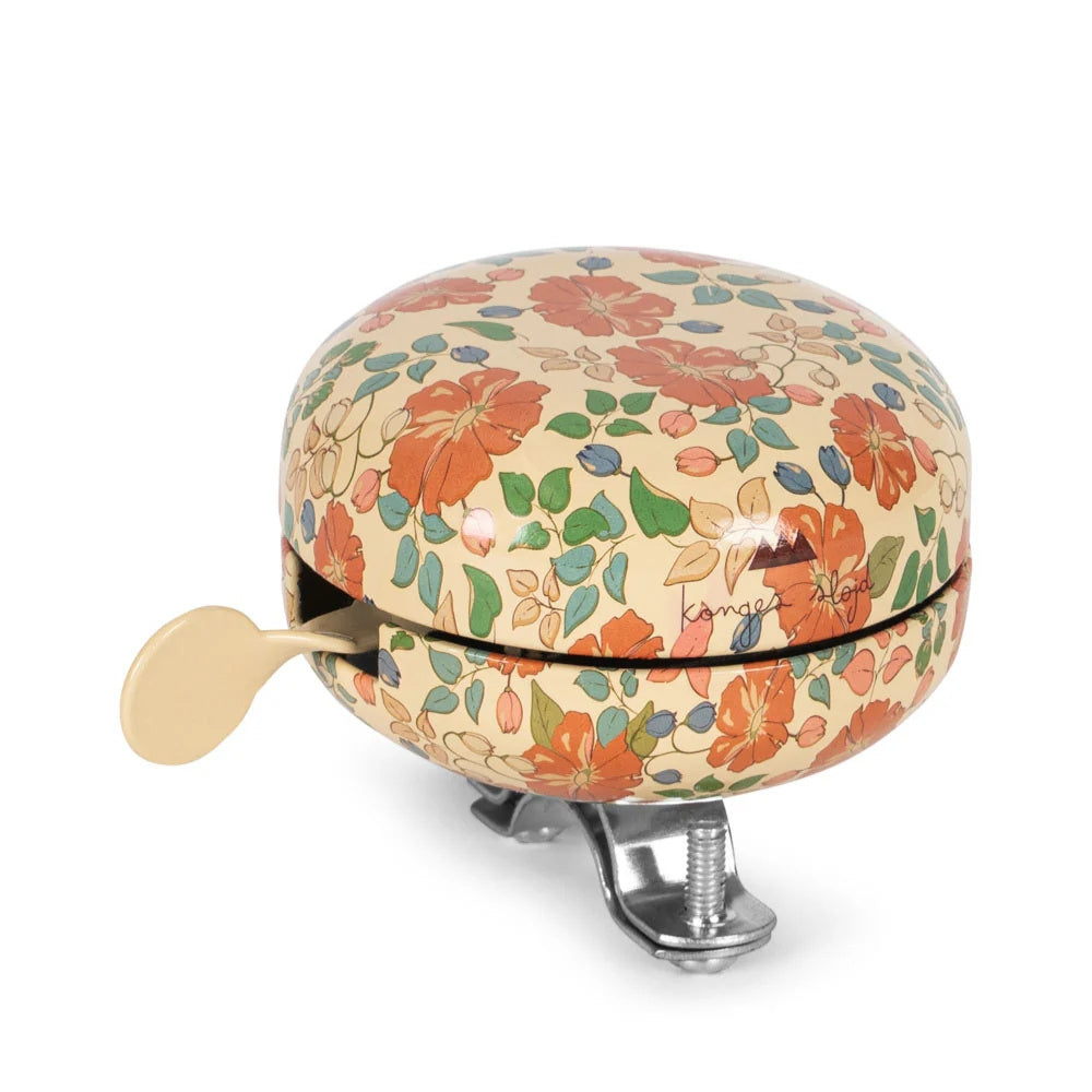 b81e7d9d89414f652e625f0fe3ada402